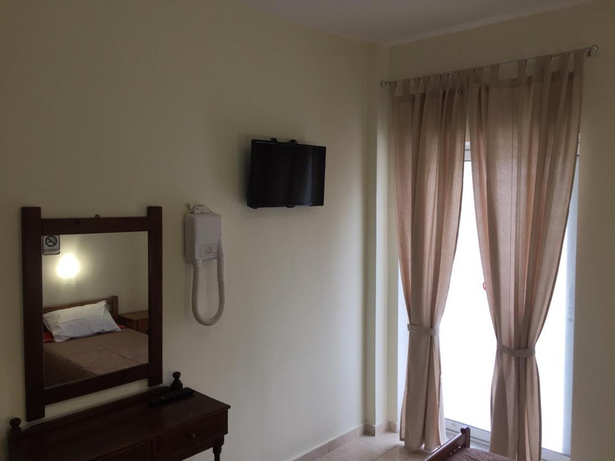 Simotel Ermis Hanioti Esterno foto