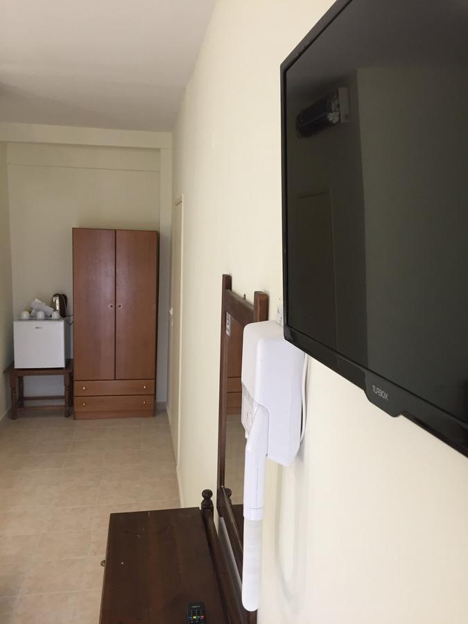 Simotel Ermis Hanioti Esterno foto