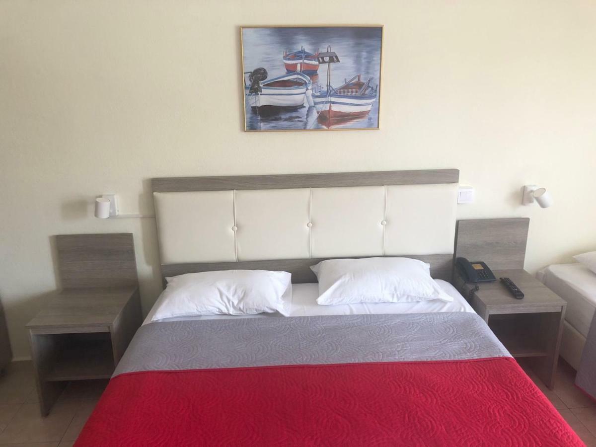Simotel Ermis Hanioti Esterno foto